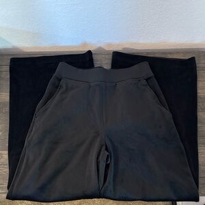 Women’s black pants size XS